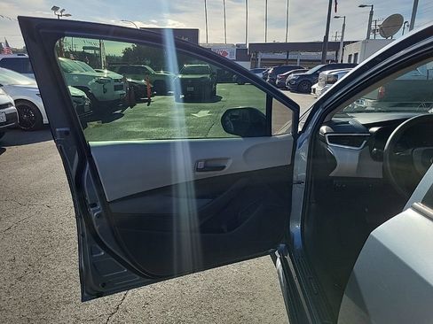 Used 2022 Toyota Corolla LE image 12