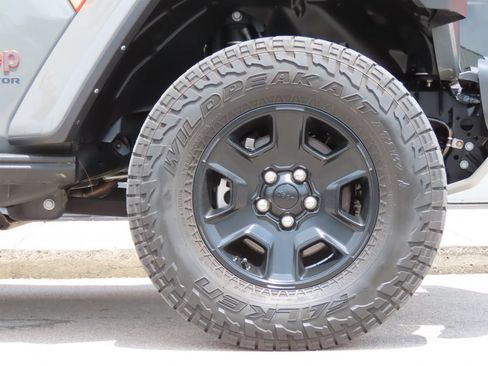 Used 2022 Jeep Gladiator Mojave w/ LED Lighting Group AWD/4WD image 20