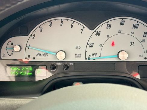 Used 2002 Ford Thunderbird RWD image 12