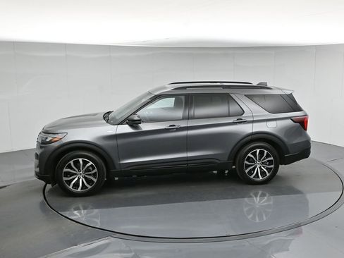 Used 2025 Ford Explorer ST-Line RWD image 49