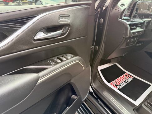 Used 2023 Cadillac Escalade ESV Sport w/ Touring Package image 18