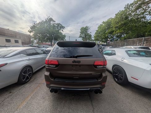 Used 2018 Jeep Grand Cherokee Trackhawk AWD/4WD image 26