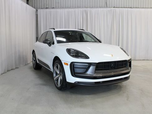 Used 2023 Porsche Macan Turbo AWD/4WD image 35
