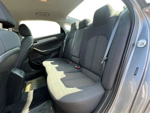 Used 2018 Hyundai Sonata SE FWD image 17