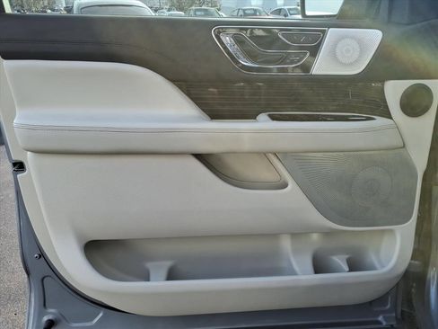 Used 2024 Lincoln Navigator Black Label image 11