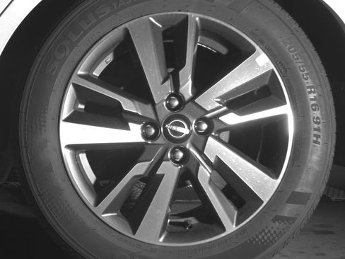 Used 2025 Nissan Versa SV FWD image 17