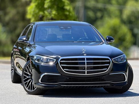 Used 2021 Mercedes-Benz S 580 4MATIC Sedan image 4