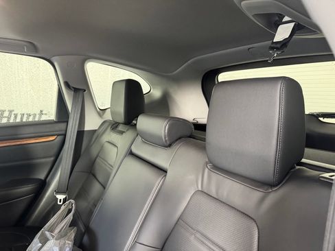 Used 2019 Honda CR-V Touring image 11