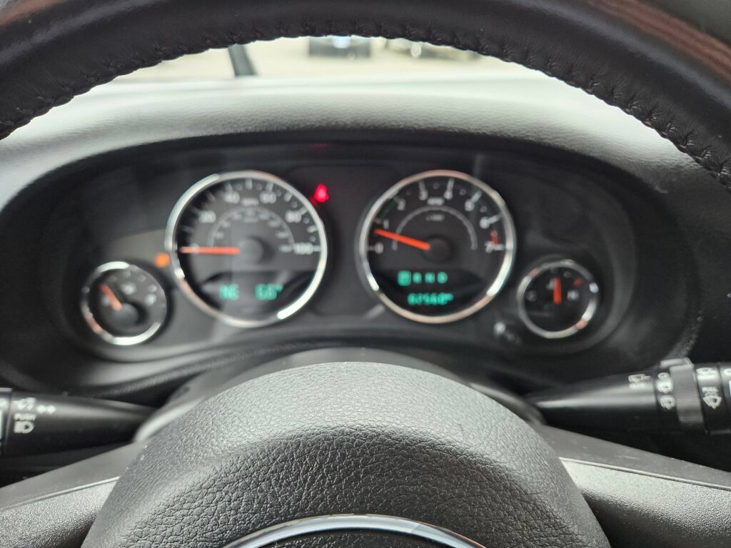 Used 2017 Jeep Wrangler Unlimited Sahara AWD/4WD image 20