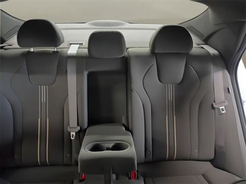 Certified 2025 Hyundai Elantra SEL image 29