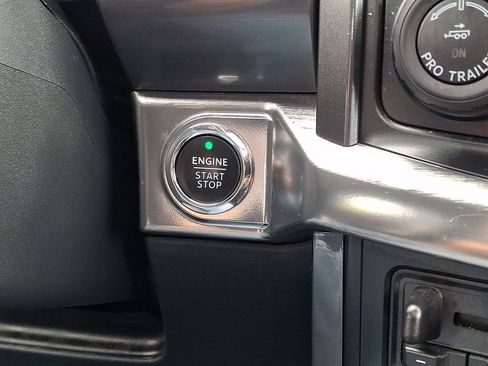 Used 2023 Ford F150 Lariat w/ Equipment Group 502A High AWD/4WD image 23