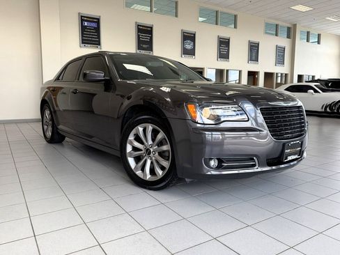 Used 2014 Chrysler 300 S w/ Luxury Group image 68