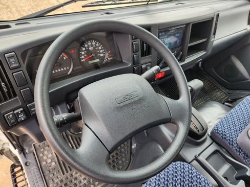 New 2024 Chevrolet Low Cab Forward image 29