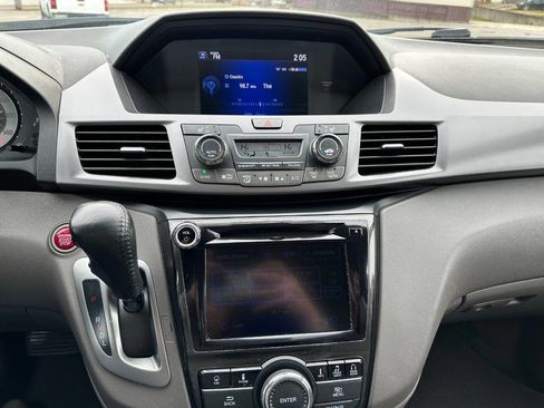 Used 2014 Honda Odyssey Touring Elite image 18