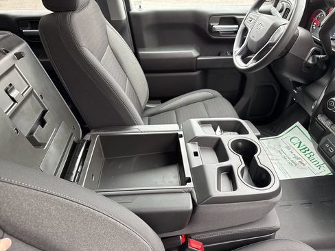 New 2026 Chevrolet Silverado 1500 Custom Trail Boss w/ LPO, Dark Essentials Package AWD/4WD image 18