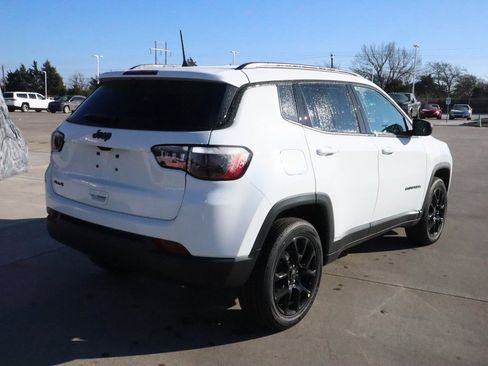 New 2026 Jeep Compass Latitude image 20