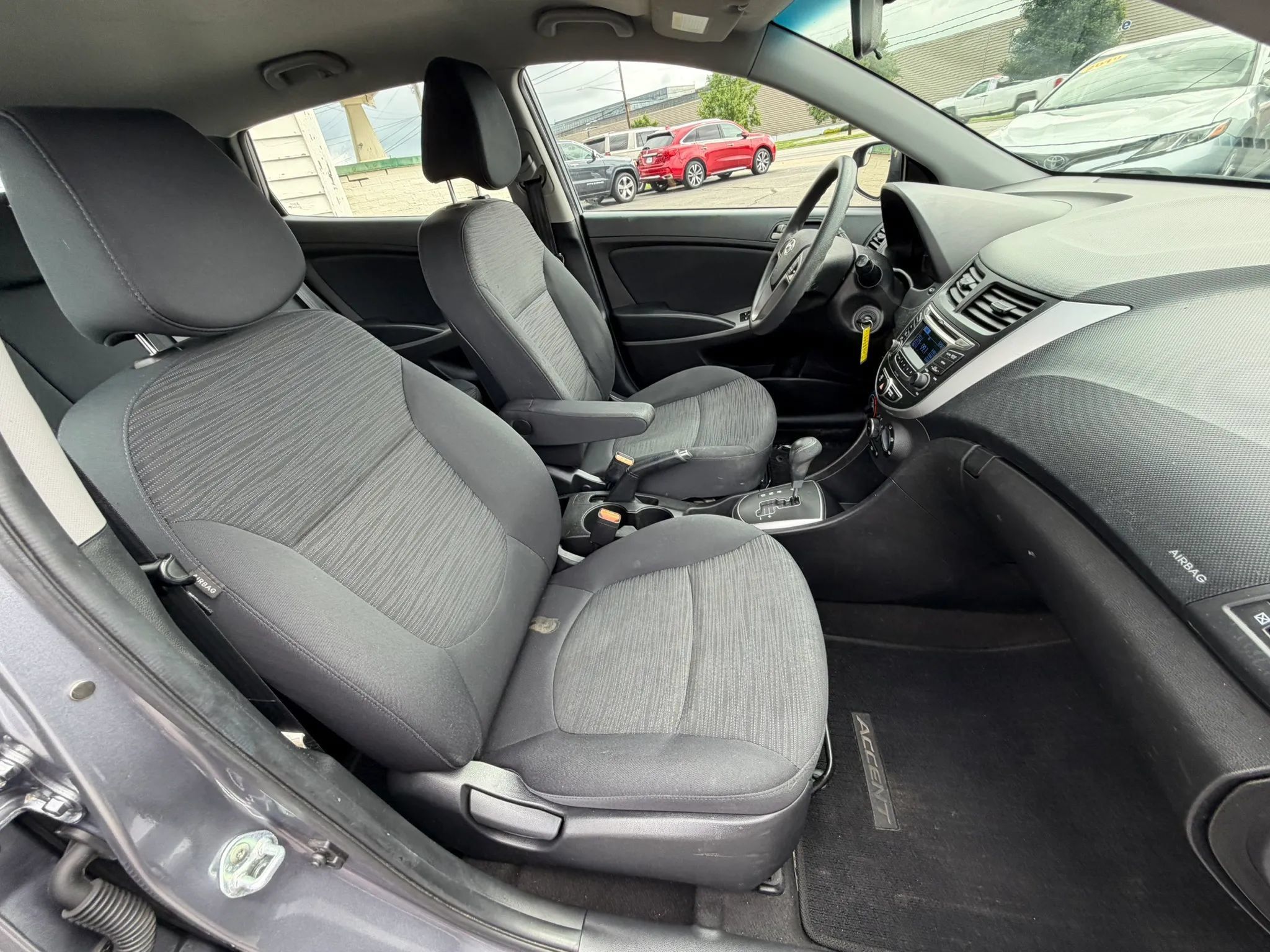 Used 2017 Hyundai Accent SE FWD image 27
