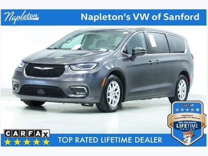 Used 2023 Chrysler Pacifica Touring-L