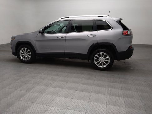 Used 2019 Jeep Cherokee Latitude w/ Popular Appearance Group FWD image 3