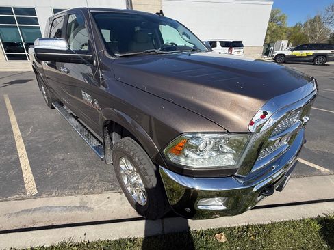 Used 2018 RAM 3500 Laramie image 9