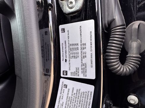 Used 2025 GMC Hummer EV 3X AWD/4WD image 25