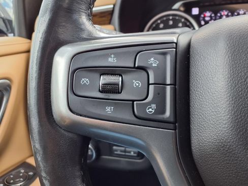 Used 2021 Chevrolet Tahoe Premier w/ Premium Package RWD image 26