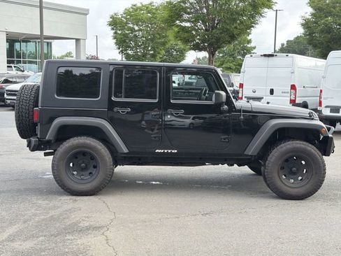 Used 2010 Jeep Wrangler Unlimited Sport w/ Mopar Chrome Edition Group AWD/4WD image 6