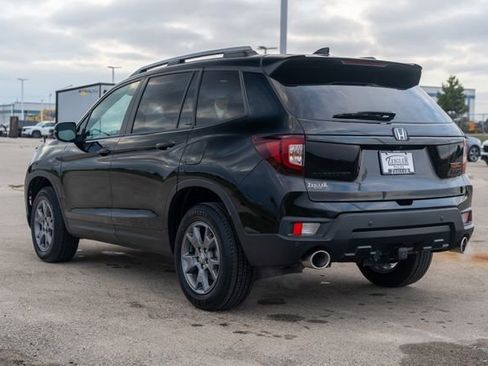 Used 2024 Honda Passport TrailSport image 5