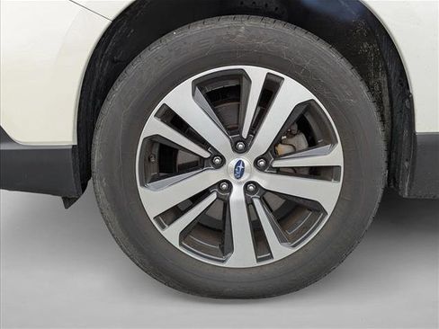 Used 2019 Subaru Outback 2.5i Limited image 9