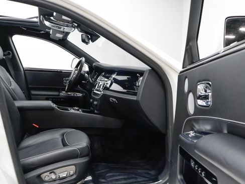 Used 2016 Rolls-Royce Ghost image 66