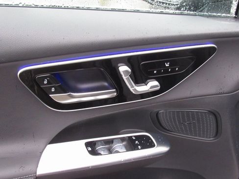 New 2026 Mercedes-Benz GLC 300 4MATIC image 12