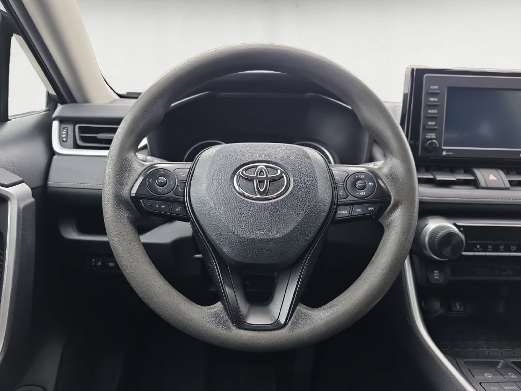 Used 2021 Toyota RAV4 LE AWD/4WD image 13