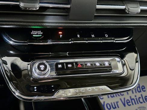 Used 2025 Lincoln Corsair AWD w/ Equipment Group 101A image 16