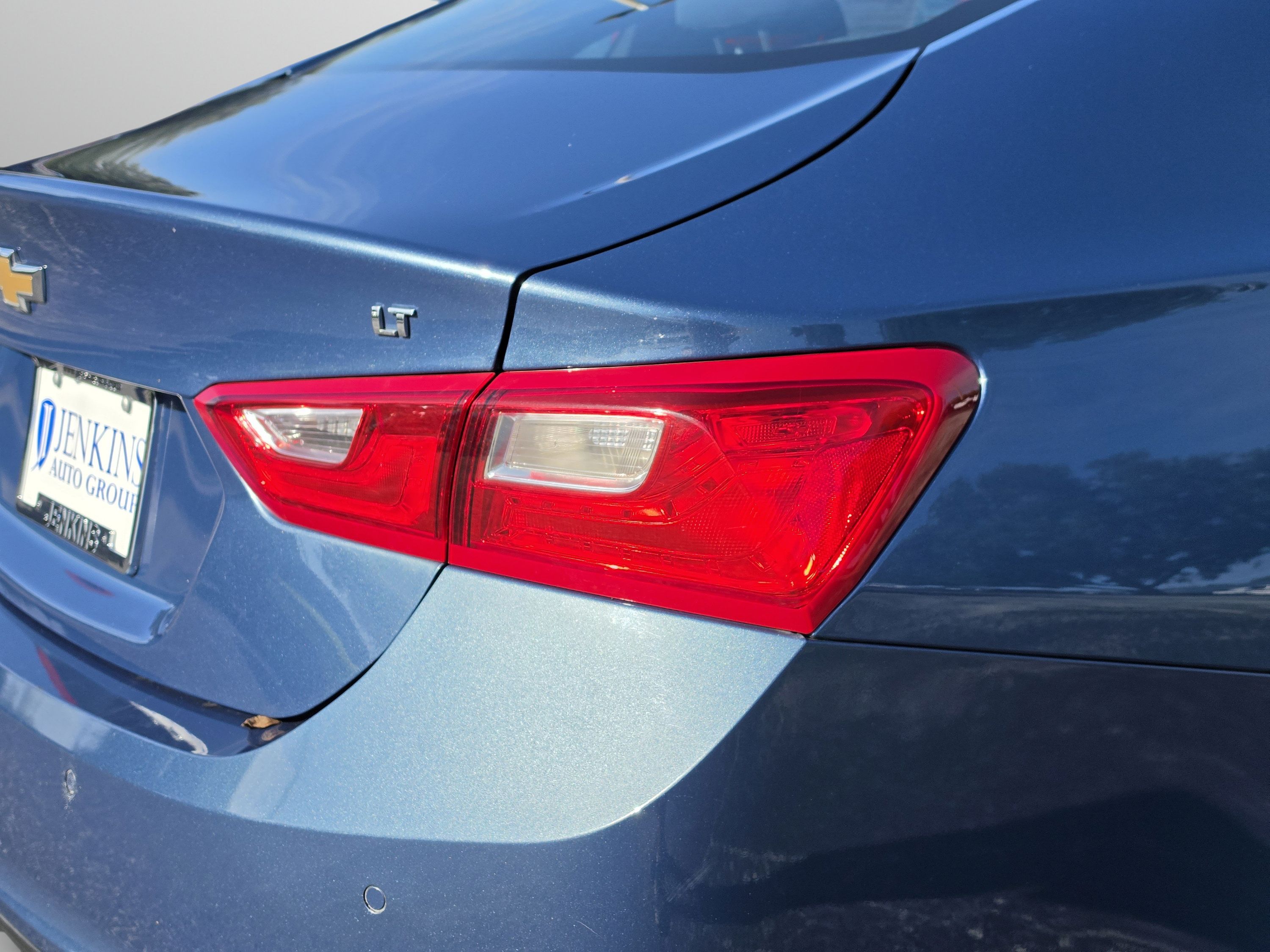 Used 2025 Chevrolet Malibu LT FWD image 13