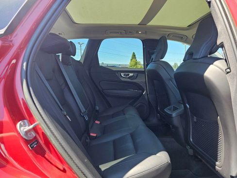 Used 2023 Volvo XC60 B5 Plus AWD/4WD image 13