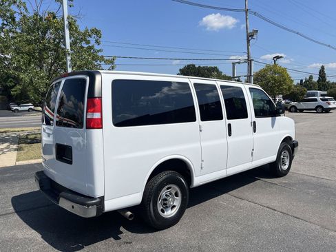 Used 2022 Chevrolet Express 2500 LS w/ Driver Convenience Package RWD image 3