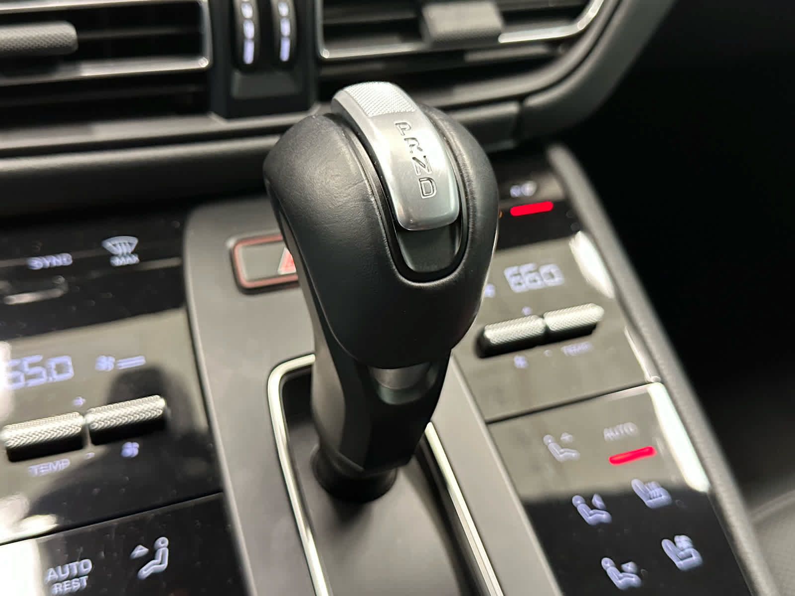 Used 2023 Porsche Macan S AWD/4WD image 29