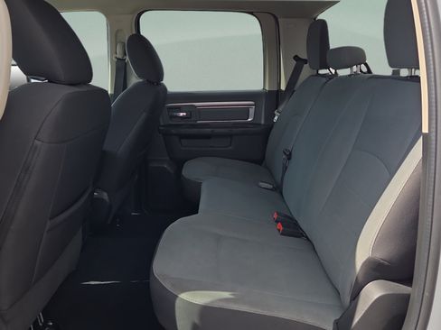 Used 2022 RAM 1500 Classic SLT RWD image 10