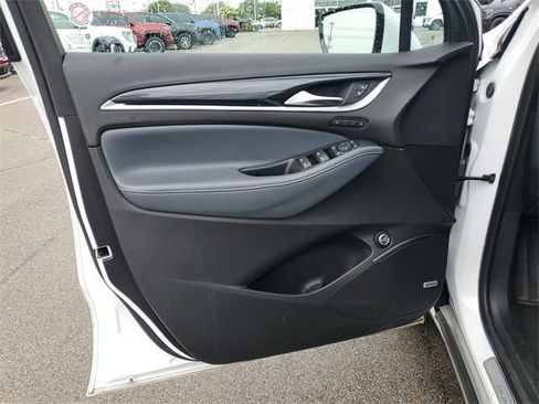 Used 2024 Buick Enclave Premium image 15