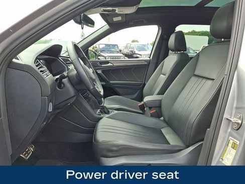 Used 2024 Volkswagen Tiguan SE R-Line AWD/4WD image 2