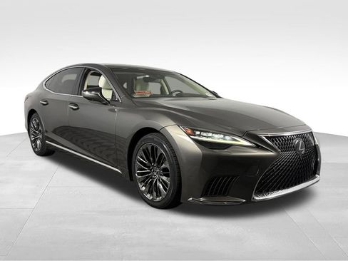Used 2023 Lexus LS 500 w/ Interior Upgrade Package RWD image 4