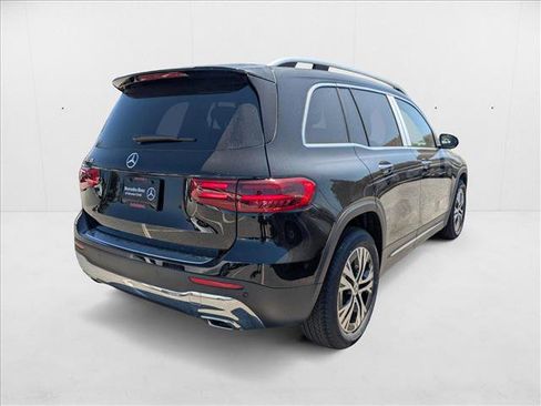New 2025 Mercedes-Benz GLB 250 image 2