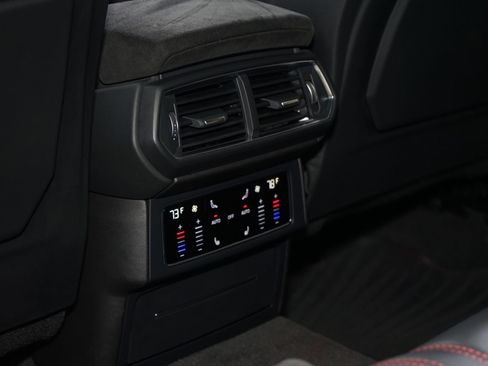 Used 2021 Lamborghini Urus image 25