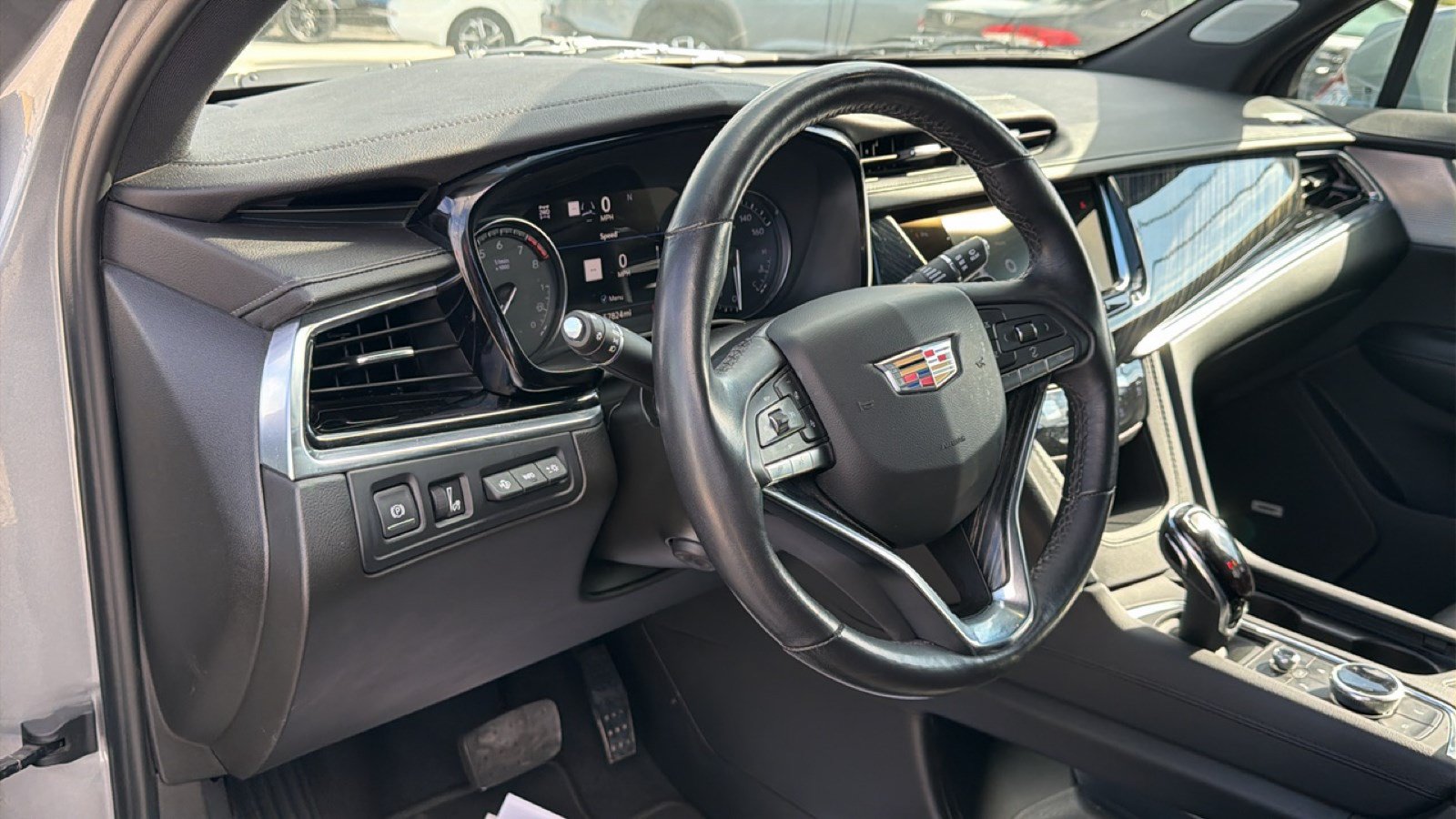 Certified 2023 Cadillac XT6 Premium Luxury w/ Technology Package AWD/4WD image 14