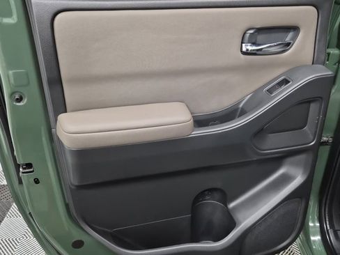Used 2022 Nissan Frontier SV image 15