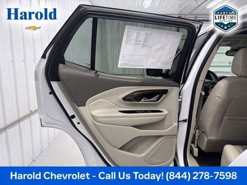 Used 2019 GMC Terrain Denali w/ Comfort Package FWD image 12