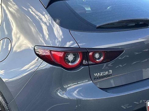 Used 2023 MAZDA MAZDA3 s image 10