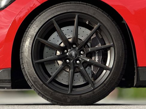 Used 2016 Ford Mustang Shelby GT350 w/ Track Package image 18