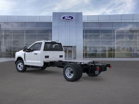 New 2025 Ford F350 XL image 4