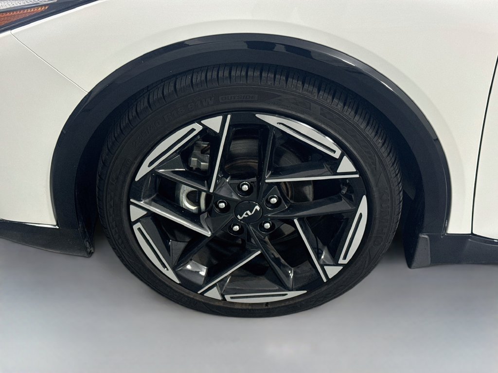 Used 2025 Kia K4 GT-Line FWD image 32